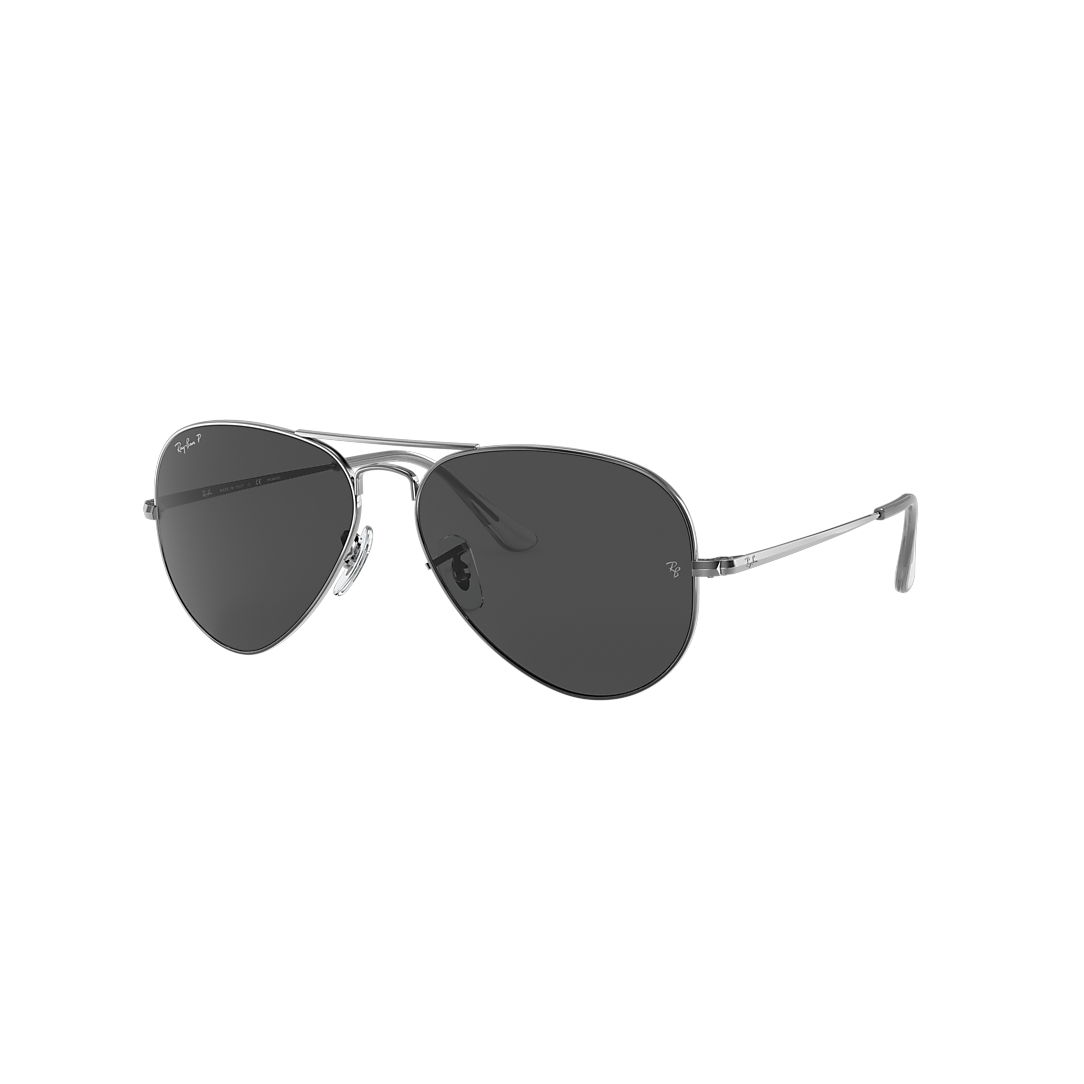 Black Polarized
