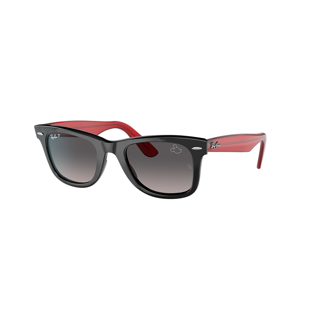 Grey Polarized